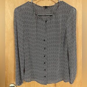 #148- ANN TAYLOR -100% silk blouse